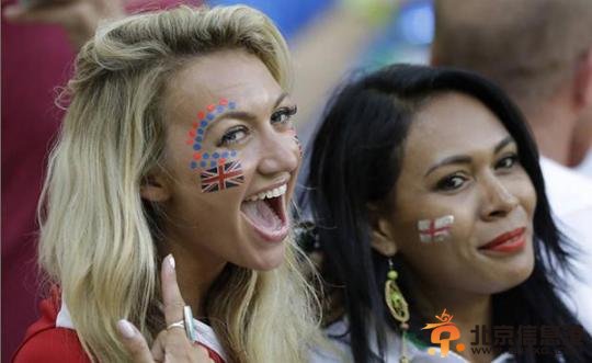 金妍儿助威韩国or德迷李宇春自拍 各国美女球迷助阵世界杯疯狂吸睛[组图]