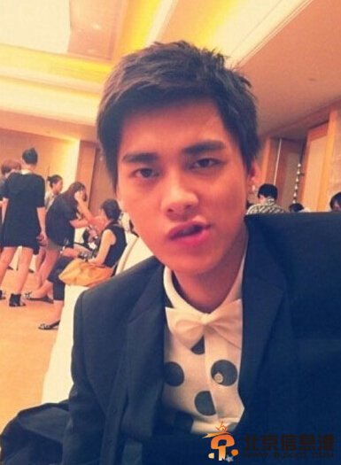 李易峰个人资料女友是谁 传盗墓笔记李易峰演吴邪