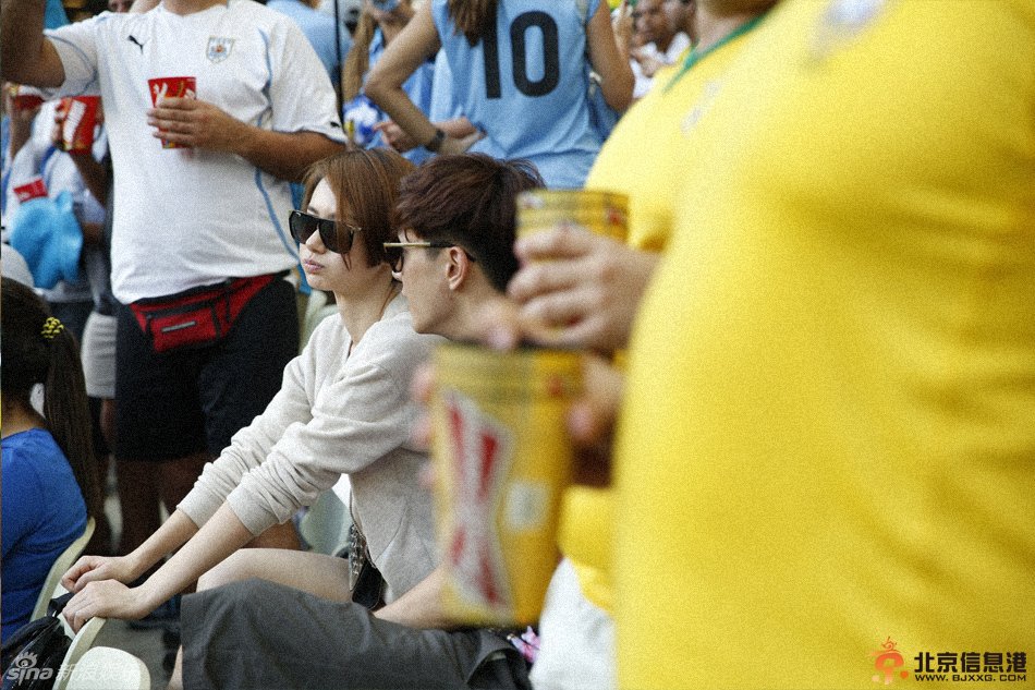 李承铉戚薇恋情曝光 李承铉戚薇海量巴西热吻照曝光