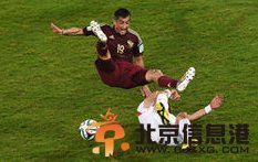 低贱韩国棒子飞铲亮鞋底 寄诚庸恐遭国际足联终身禁赛