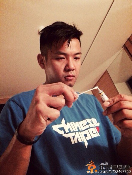 范玮琪上厕所被摔毁容照片 满脸鲜血缝20针