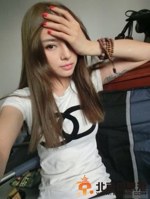 释小龙现任女友是谁?释小龙女友王若伊个人资料照片微博介绍