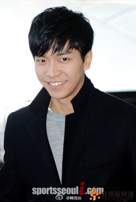 李胜基或将出演<a href='http://www.bjxxg.cn/ent/dianying/' target='_blank'><u>电影</u></a>《三个<a href='http://www.bjxxg.com/health/liangxing/' target='_blank'><u>男人</u></a>的她》 五年后或再次搭档文彩元