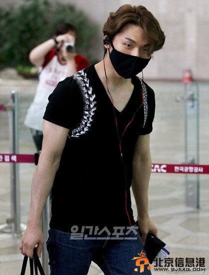 Bigbang大成赴日活动机场现场照高清大图公开