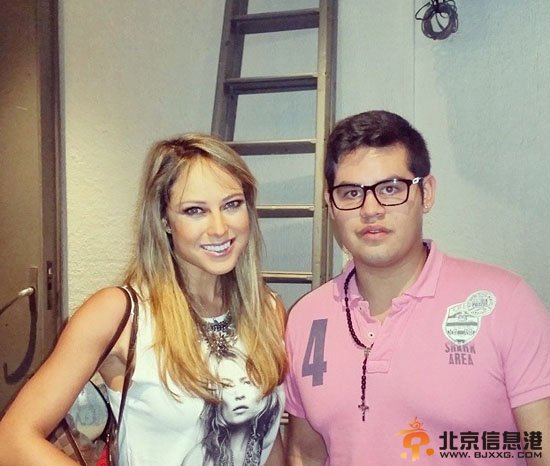 墨西哥美女主播Vanessa Huppenkothen 瓦妮莎-胡本柯腾是名模