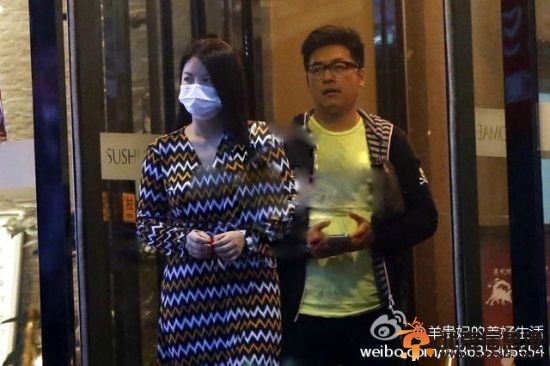 李湘夫妇吃日料