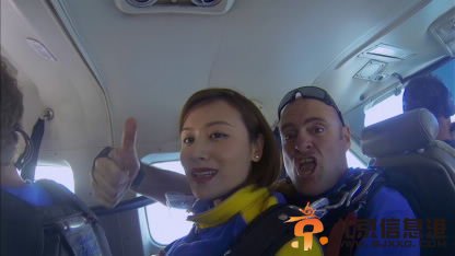 叶一茜与外国教练合影