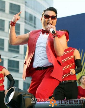 鸟叔献唱助威韩国 变身红魔街头激情热舞【图】