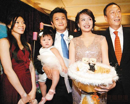 揭郭台铭老婆曾馨莹个人资料 妻子怀孕第三胎已4个月