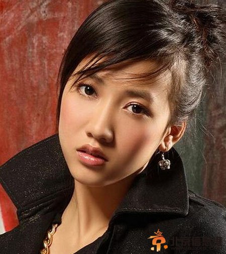 揭郭台铭老婆曾馨莹个人资料 妻子怀孕第三胎已4个月