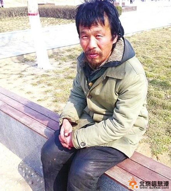 微笑哥去世其生前生活照曝光 一个笑曾让千万网友落泪