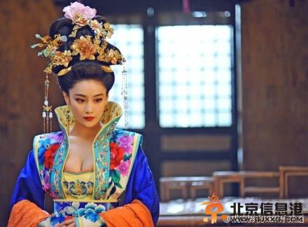 电视剧《武则天》张馨予剧照造型高清大图 张馨予饰演萧淑妃挤胸性感