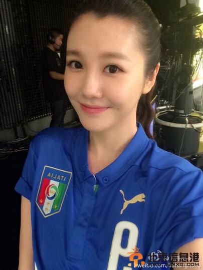 央视美女主播再展