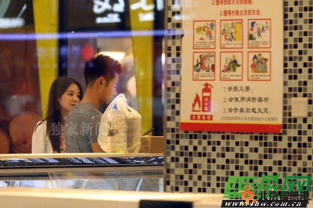 陈思诚出轨门女主角与男友接吻照曝光 高调秀甜蜜