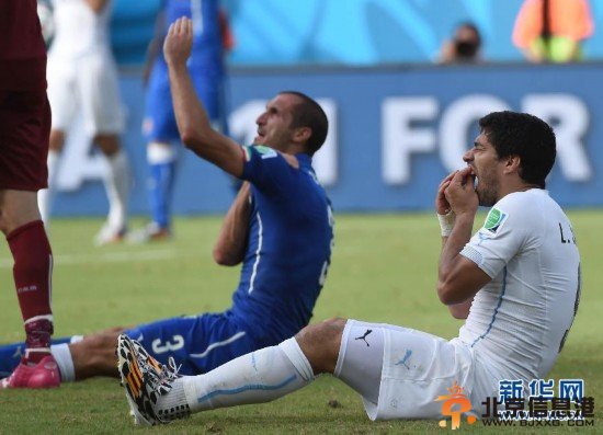 （世界杯）（2）<a href='http://www.bjxxg.cn/sports/zuqiu/' target='_blank'><u>足球</u></a>——小组赛D组：基耶利尼示意苏亚雷斯咬人