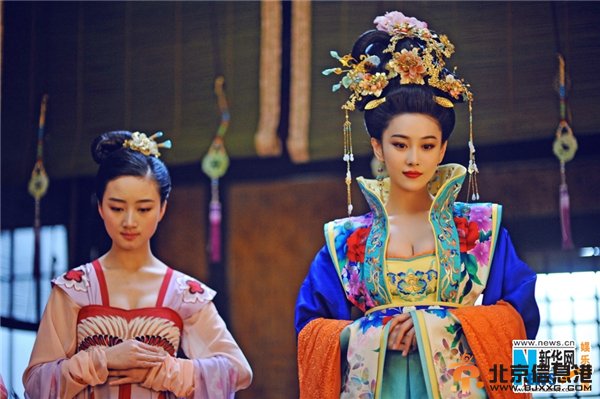曝张馨予华丽剧照 酥胸半露演绎绝世美女萧淑妃
