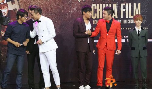中国<a href='http://www.bjxxg.cn/ent/dianying/' target='_blank'><u>电影</u></a>新力量推介盛典 韩寒郭敬明同台无交流