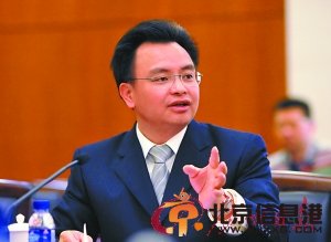 万庆良资历图