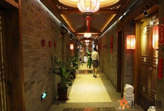 赵本山豪宅堪比皇宫 与圈中多名女星交情匪浅