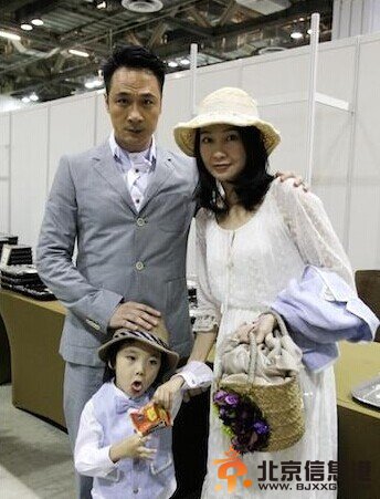 吴镇宇老婆美艳动人 吴镇宇曾为娇妻当街打人