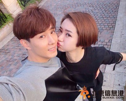 戚薇打男友搞怪照萌萌哒 命理预测戚薇李承铉之恋“秀恩爱死得快”