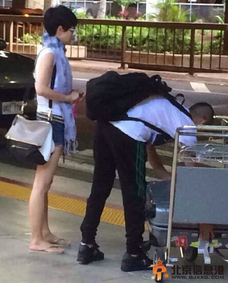 文章马伊琍度假晒幸福 丝毫不受文章出轨姚笛影响