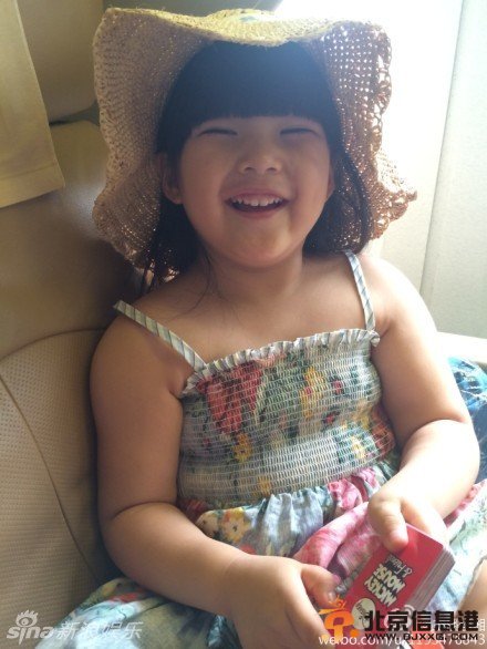 田园小妞王诗龄笑脸嘟嘟 网友：又胖了