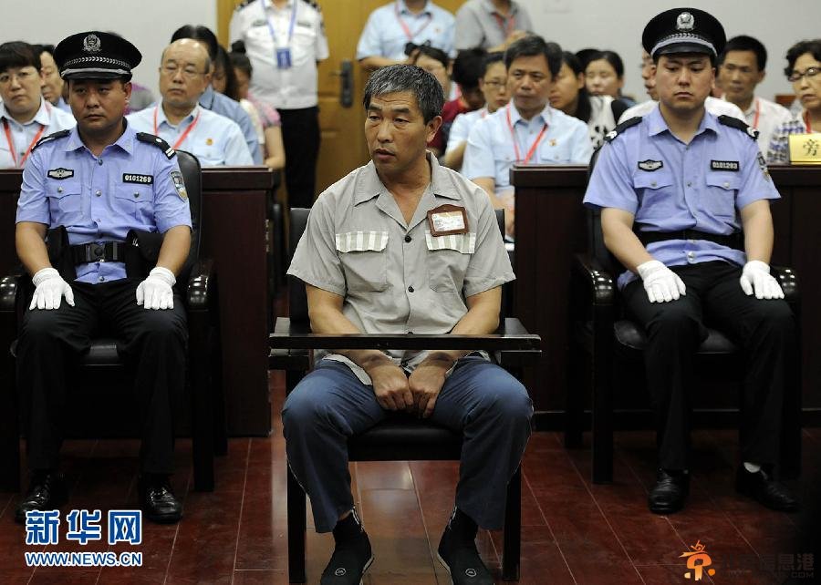 足坛反黑：“黑哨”陆俊有悔改表现获准减刑一年