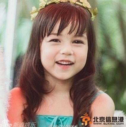 泰美小萝莉“太美了”软萌混血人来袭让你hold不住