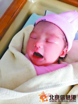 凤凰传奇主唱玲花生女丈夫系<a href='http://www.bjxxg.cn/ent/' target='_blank'><u>娱乐</u></a>公司老总（图）