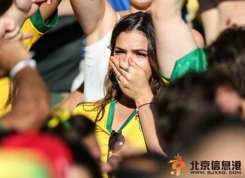 伤情严重内马尔女友大哭：“伤处再高2厘米恐瘫痪”！