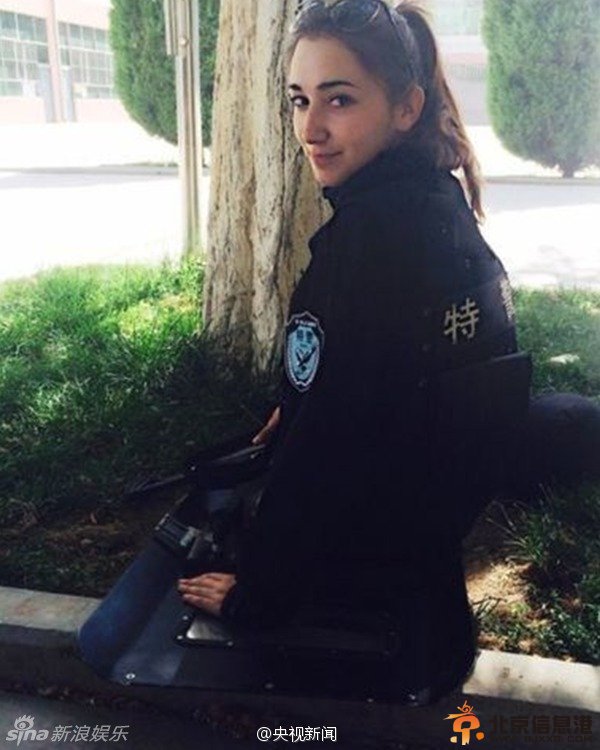 神似佟丽娅 新疆最美反恐女特警曝光