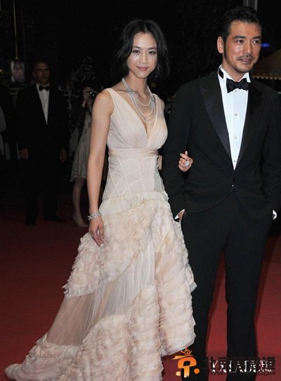 王力宏报喜讯妻子产女