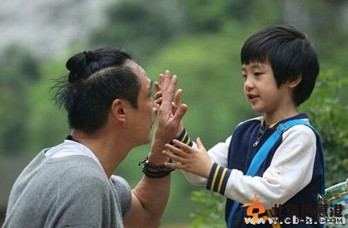 林志颖父子PK吴镇宇父子 爸爸去哪儿奶爸教育方式PK