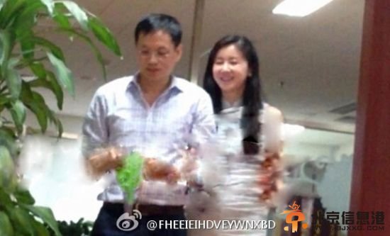 孙菲菲被曝民政局领证成婚 二婚老公非圈内人