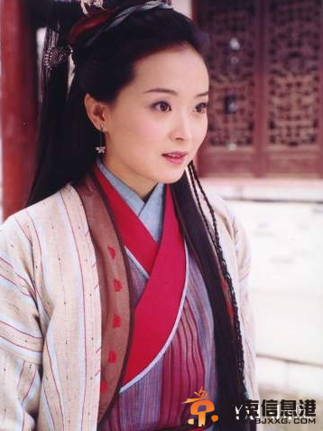 王艳遭儿子吐槽日消费数万 还记得那些年清新脱俗的晴格格白飞飞水芙蓉吗？