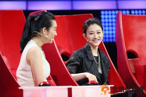 李小冉曝秦海璐已怀孕 节目现场宣布婚讯