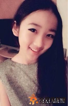 12岁小学生扮成20岁晒性感自拍照 网友叹自己活得“太粗糙”