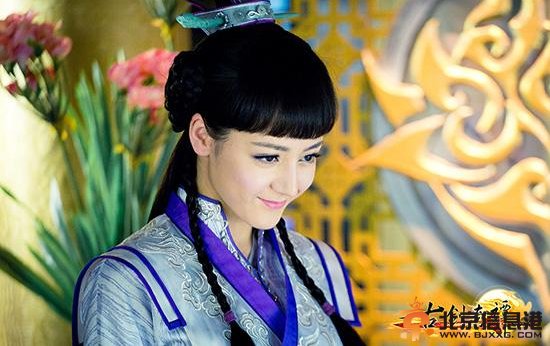古剑奇谭芙蕖扮演者迪丽热巴高清剧照