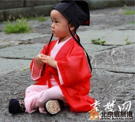 武当“小和尚”变身超萌“小道姑”