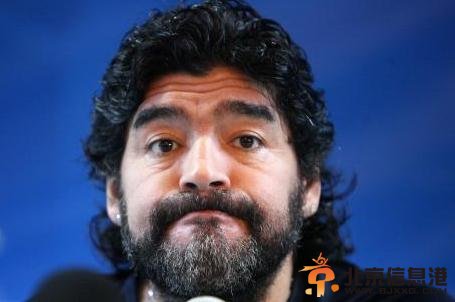 马拉多纳批梅西不配金球 穆勒嘲讽梅西把金球塞进自己屁股