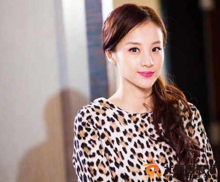 我的青春高八度萧文老婆方凯莉是谁扮演的？方凯莉扮演者章龄之个人资料及高清写真