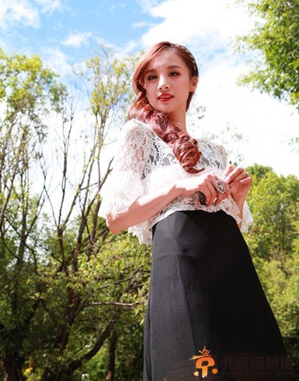 我的青春高八度萧文老婆方凯莉是谁扮演的？方凯莉扮演者章龄之个人资料及高清写真