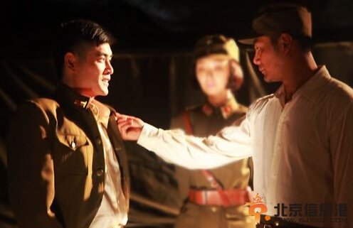 《汉阳造》邵兵一人饰两角
