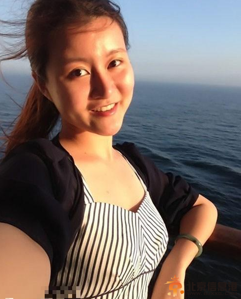 黄宏21岁女儿黄豆豆近照曝光 长相大气中传媒读播音