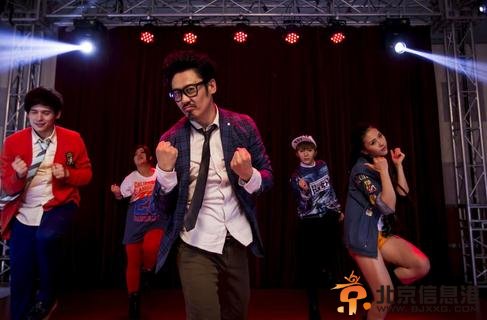 我的青春高八度第4集中好声音/合唱团学员唱的什么歌？