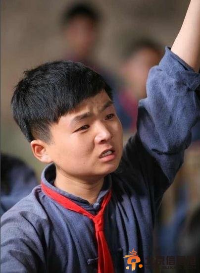 少共国际师剧照