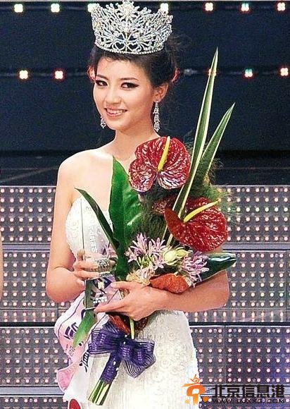 2014韩国小姐“大撞脸” 网友叹：幸好还有号码牌