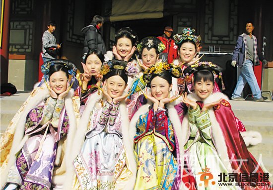 古装戏幕后欢乐搞笑大盘点 丫鬟娘娘齐卖萌【组图】