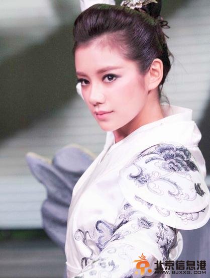 骄阳似我苏小可扮演者伊一高清写真及剧照